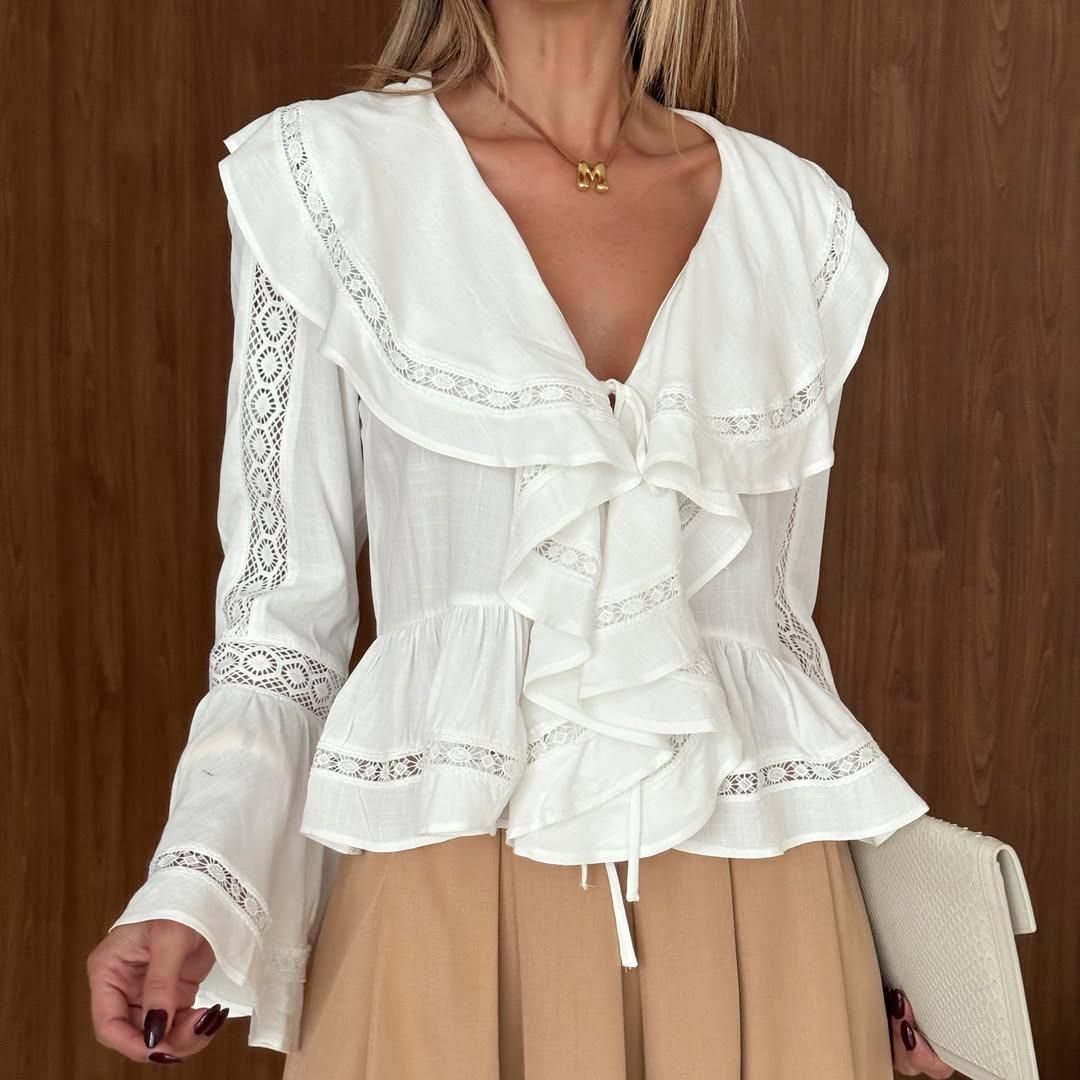 Blusa Cropped Aurora Babados Laço e Renda