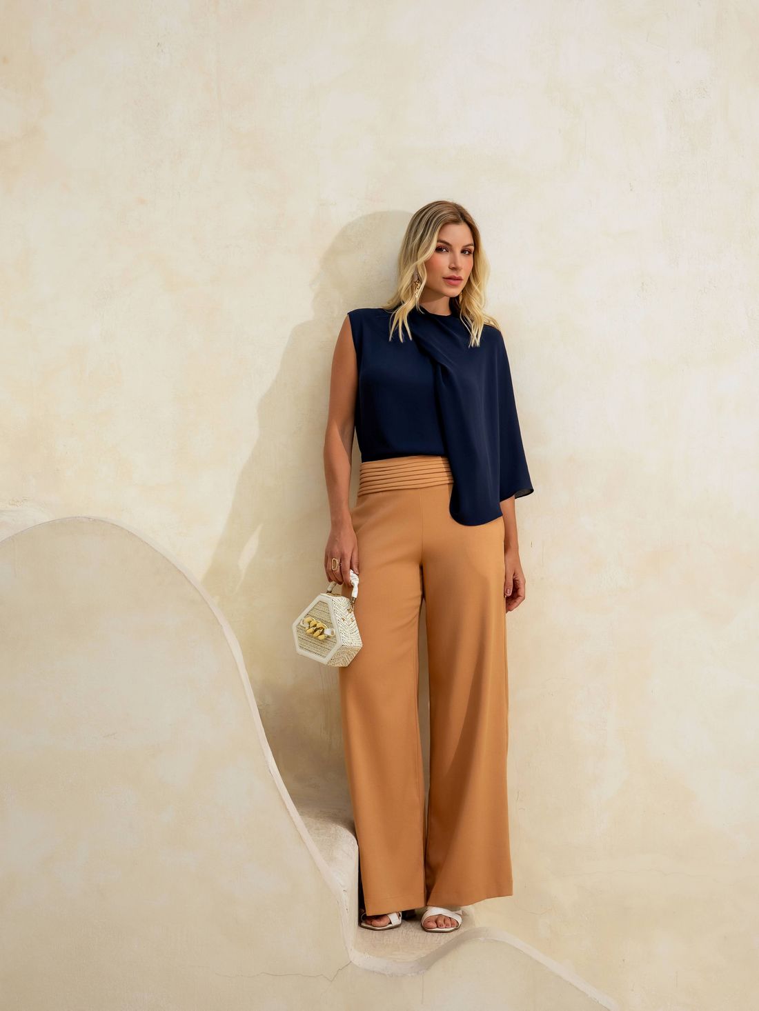 Calça Reta Pregas Pala - Doce Flor Calça Reta Pregas Pala - Doce Flor
