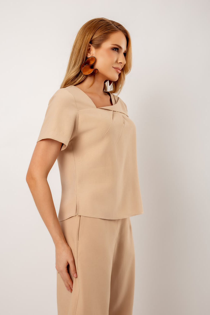 Blusa Alfaiataria Mista de Viscose Origami - Doce Flor Blusa Alfaiataria Mista de Viscose Origami - Doce Flor