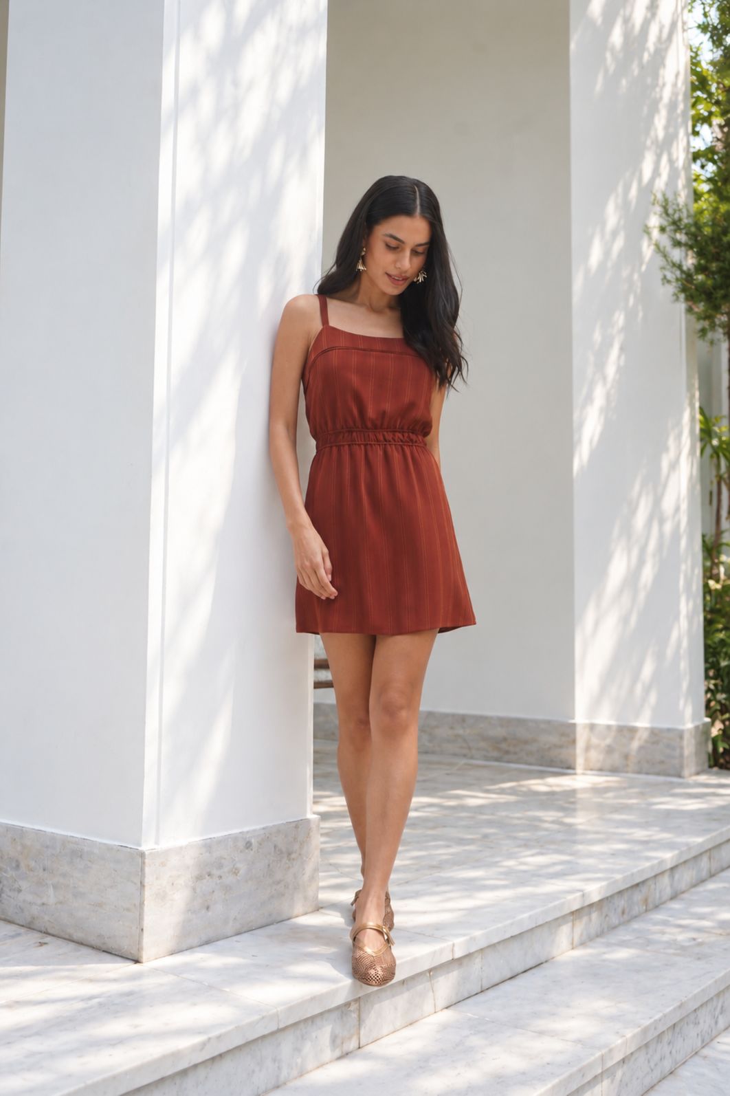 Vestido Curto Alfaiataria Leve com Textura - Donna Ritz Vestido Curto Alfaiataria Leve com Textura - Donna Ritz