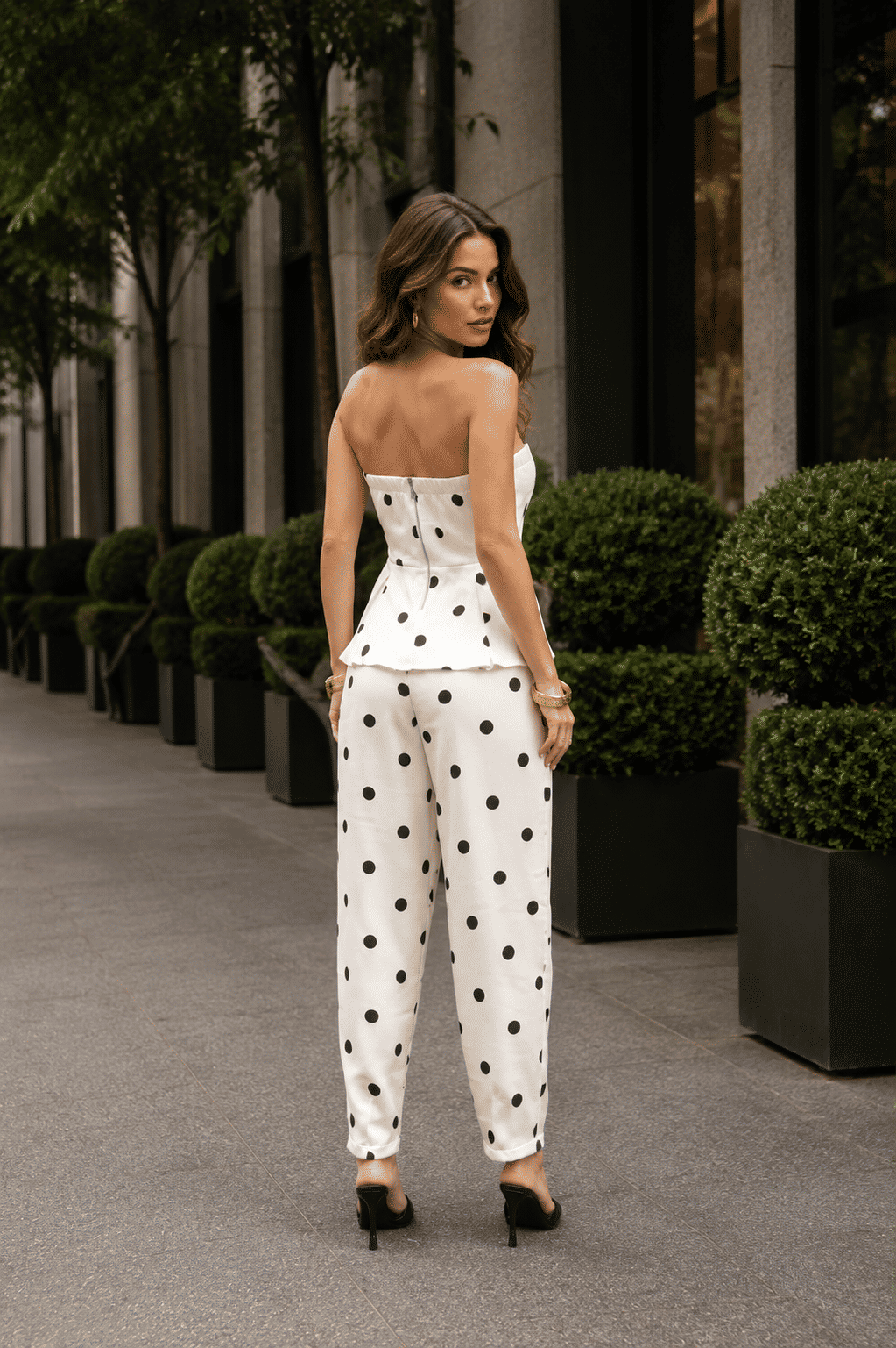 Conjunto Peplum + Calça Barrel Poá Conjunto Peplum + Calça Barrel Poá