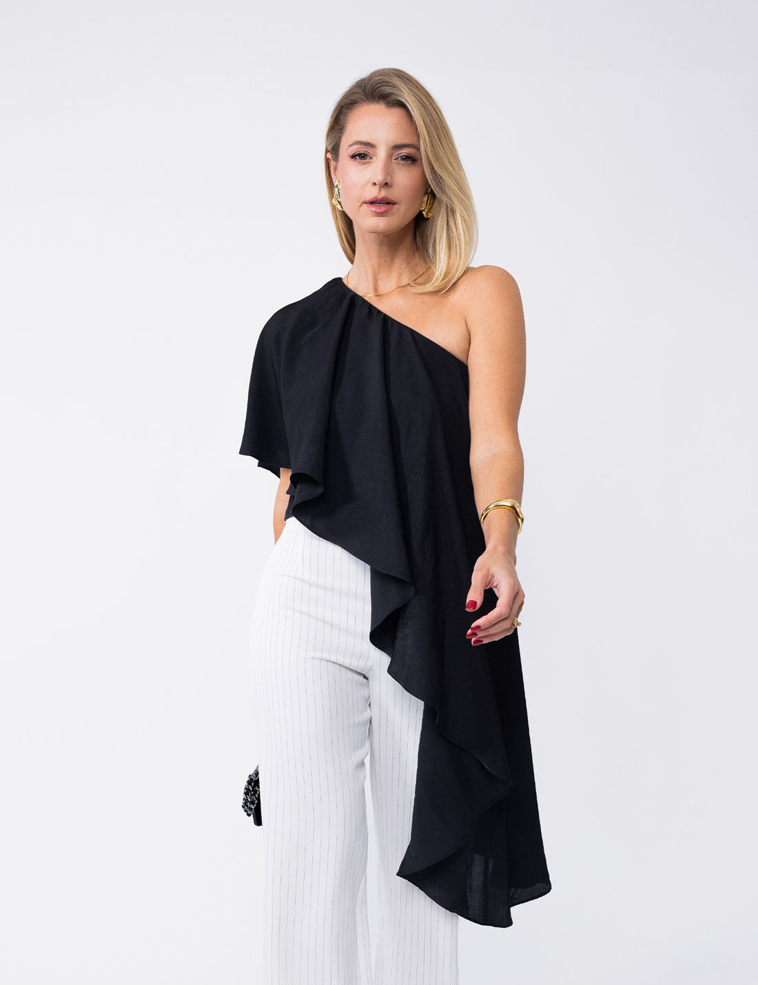 Blusa Assimétrica Viscose Acetinada - Unique Chic Blusa Assimétrica Viscose Acetinada - Unique Chic