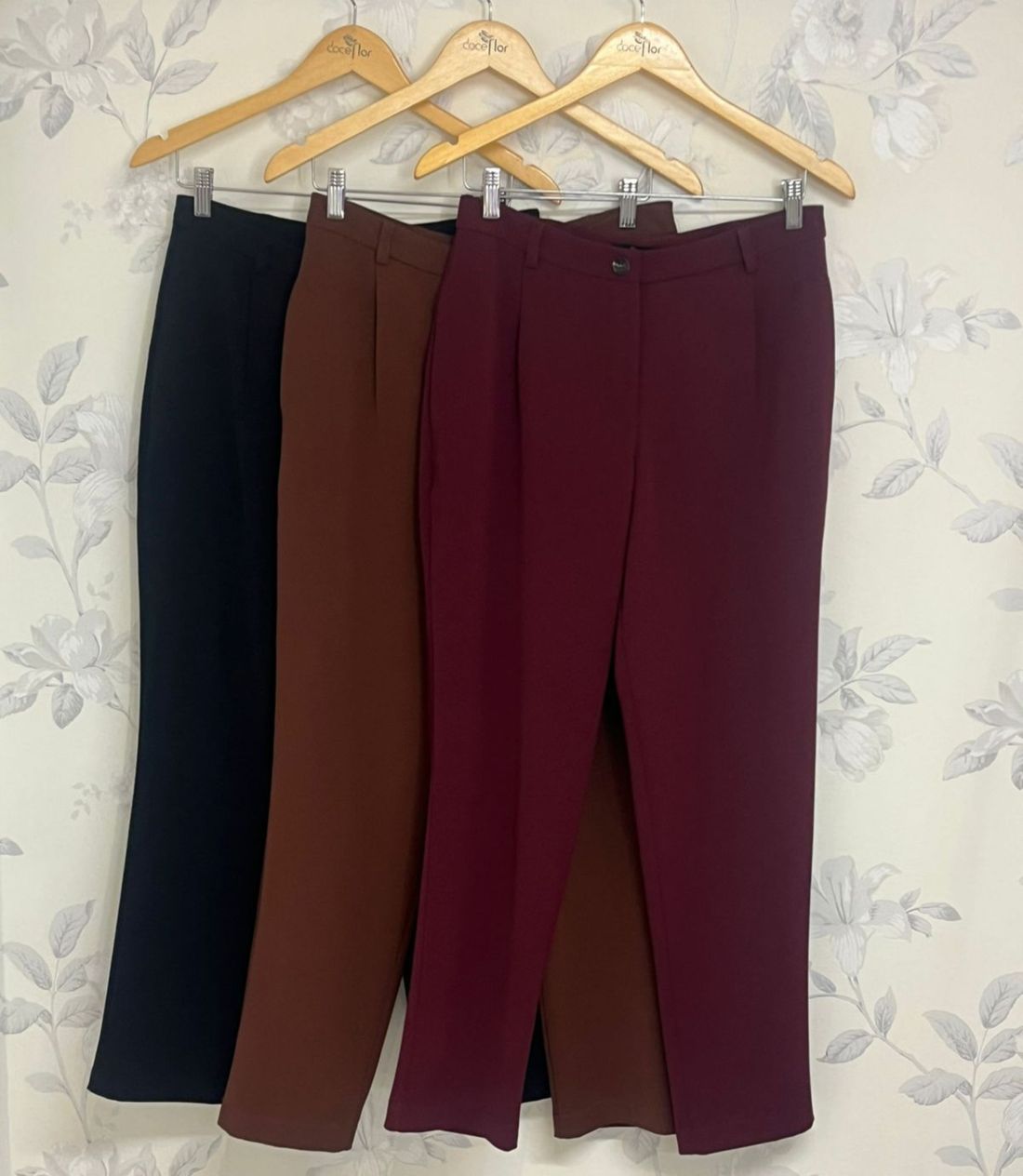 Calça Cenoura Alfaiataria - Doce Flor Calça Cenoura Alfaiataria - Doce Flor