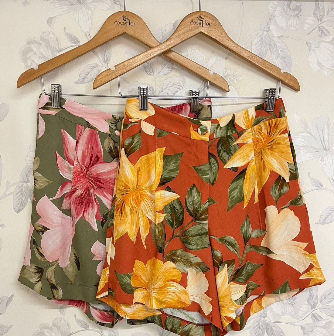 Short Maxi Floral Com Bolsos - Doce Flor