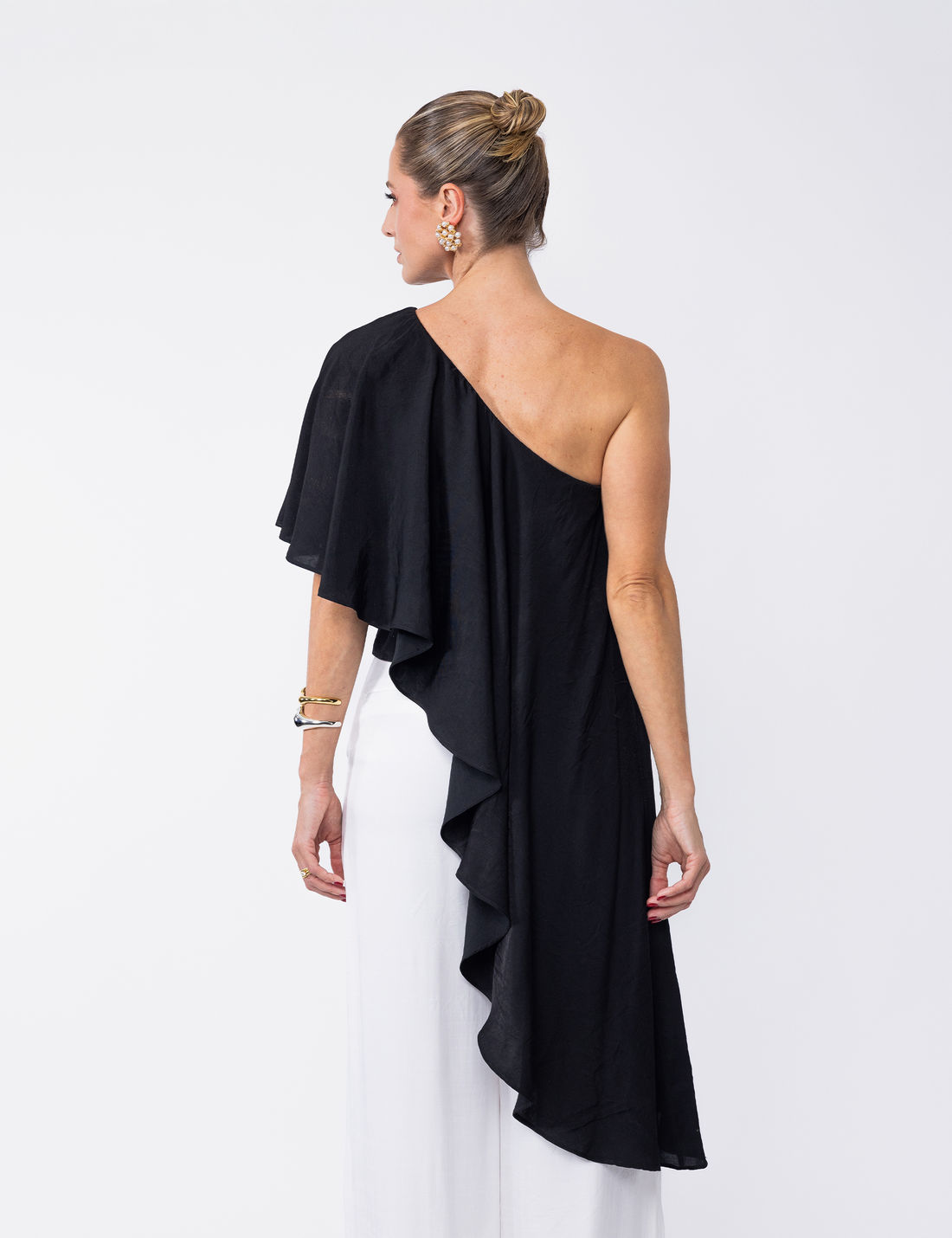 Blusa Assimétrica Viscose Acetinada - Unique Chic Blusa Assimétrica Viscose Acetinada - Unique Chic