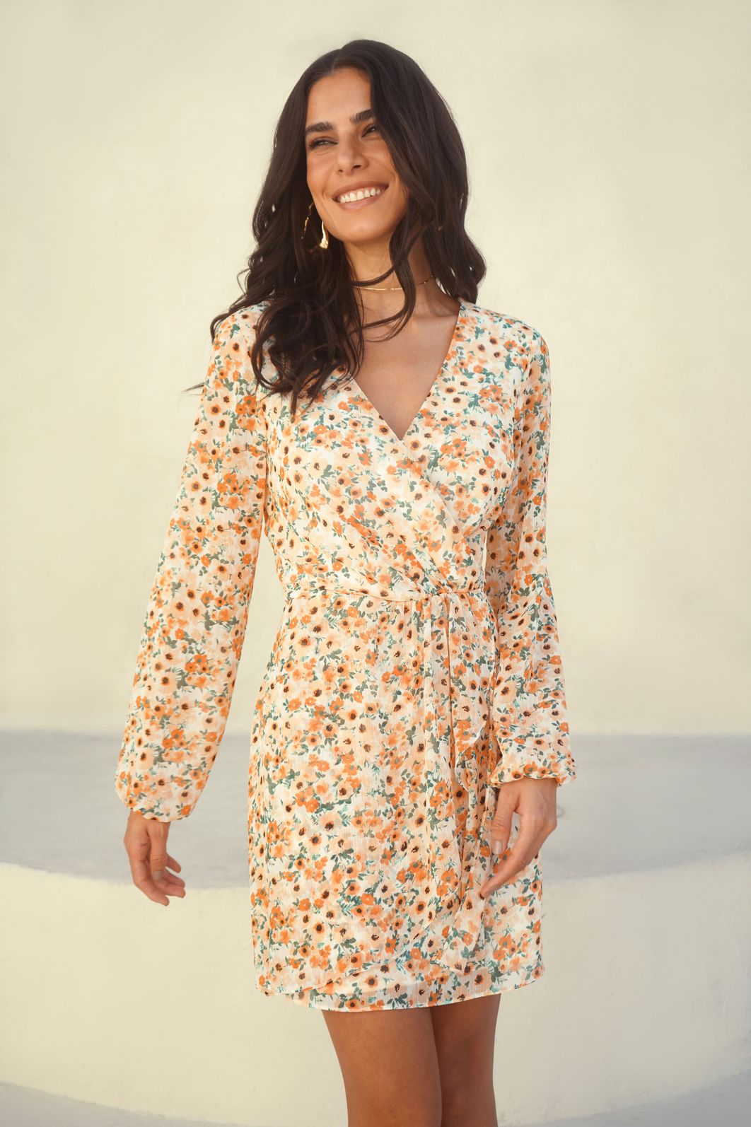 Vestido Curto Floral Manga Longa - Donna Ritz Vestido Curto Floral Manga Longa - Donna Ritz
