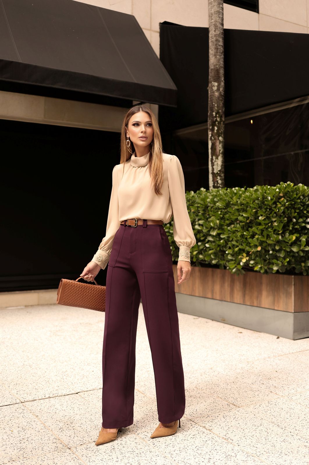 Blusa Crepe Detalhe Punho Flor - Milalai