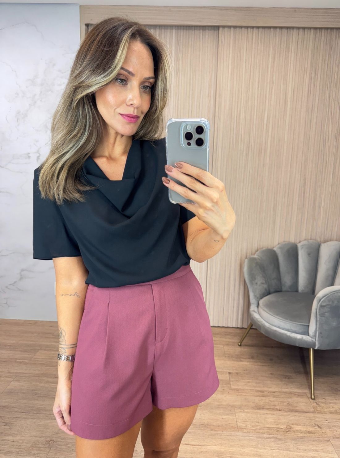 Blusa Crepe Decote Degagê - Donna Ritz Blusa Crepe Decote Degagê - Donna Ritz