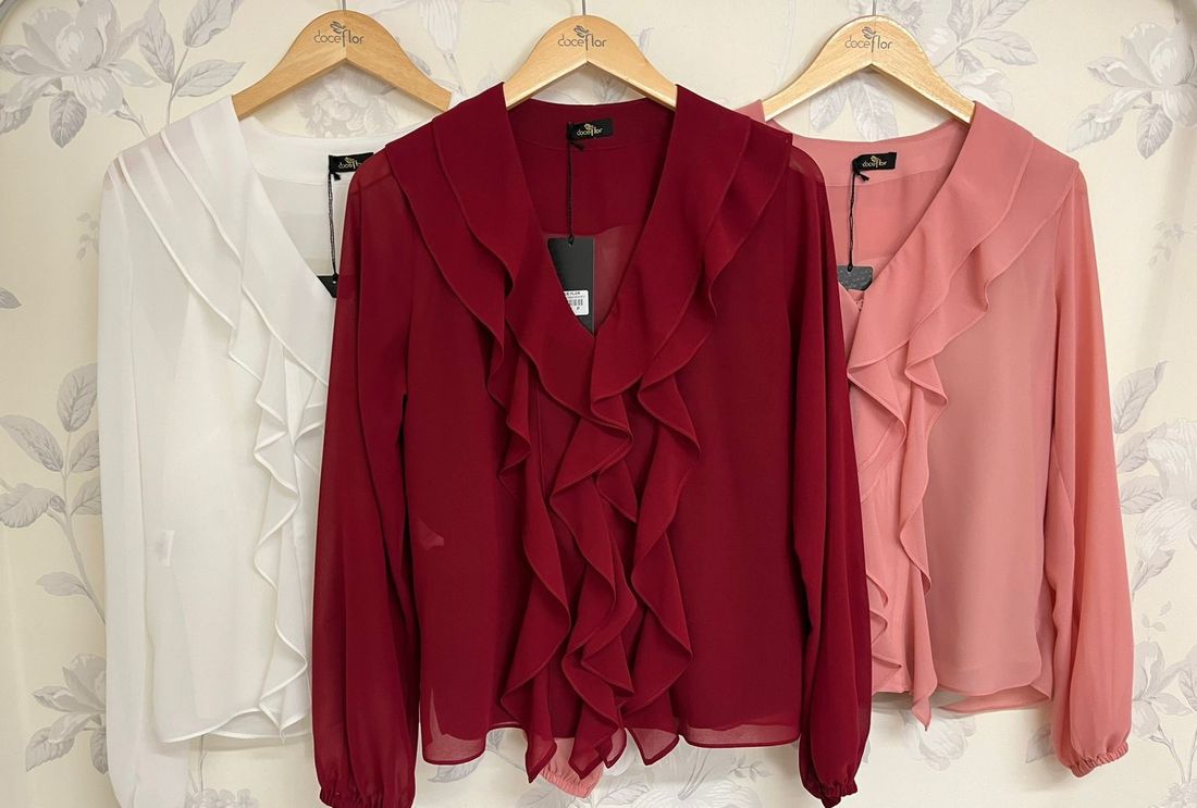 Blusa Crepe Decote V Jabots - Doce Flor