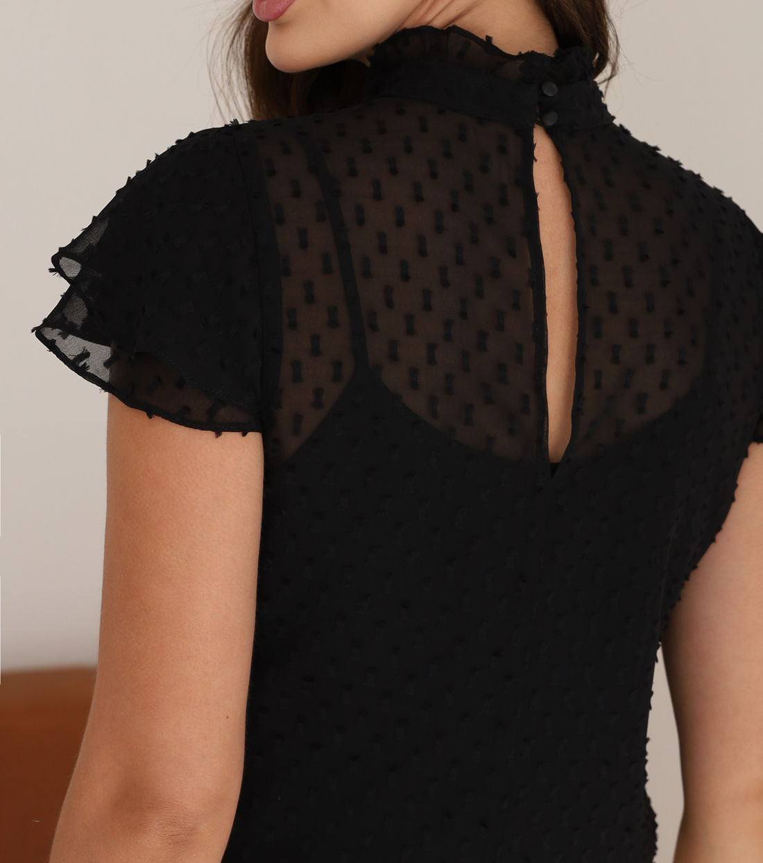 Blusa Crepe Chiffon Gola Alta - Doce Flor