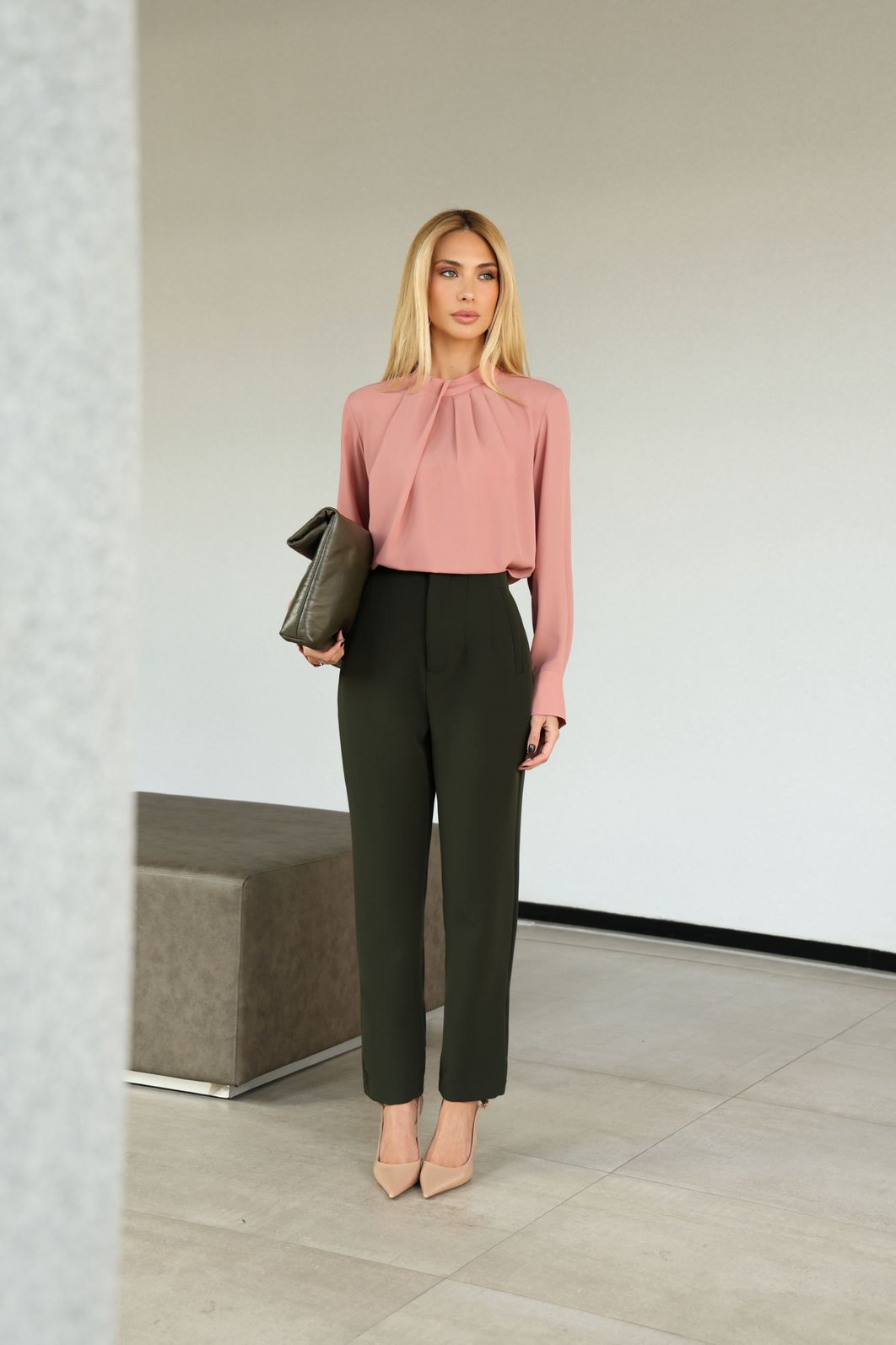 Blusa Crepe Drapeado e Pregas - Milalai Blusa Crepe Drapeado e Pregas - Milalai