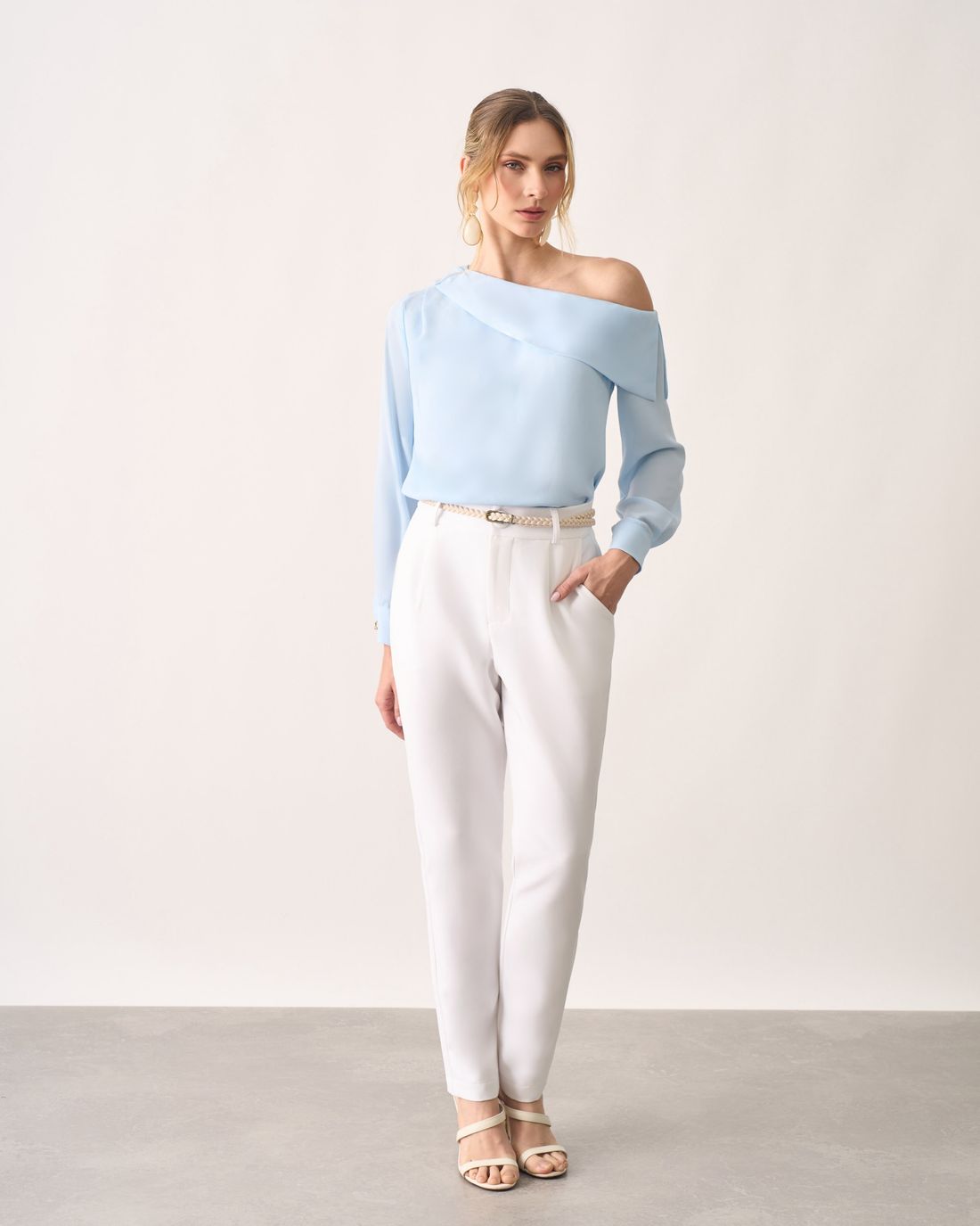 Calça Alfaiataria Pregas com Bolso - Milalai Calça Alfaiataria Pregas com Bolso - Milalai