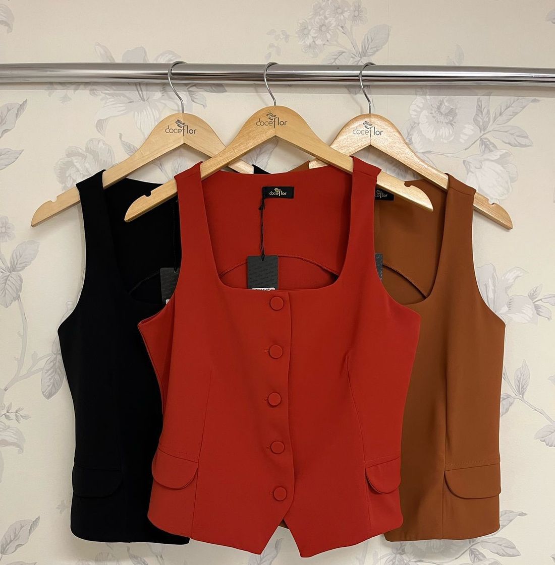 Colete Com Decote Quadrado - Doce Flor