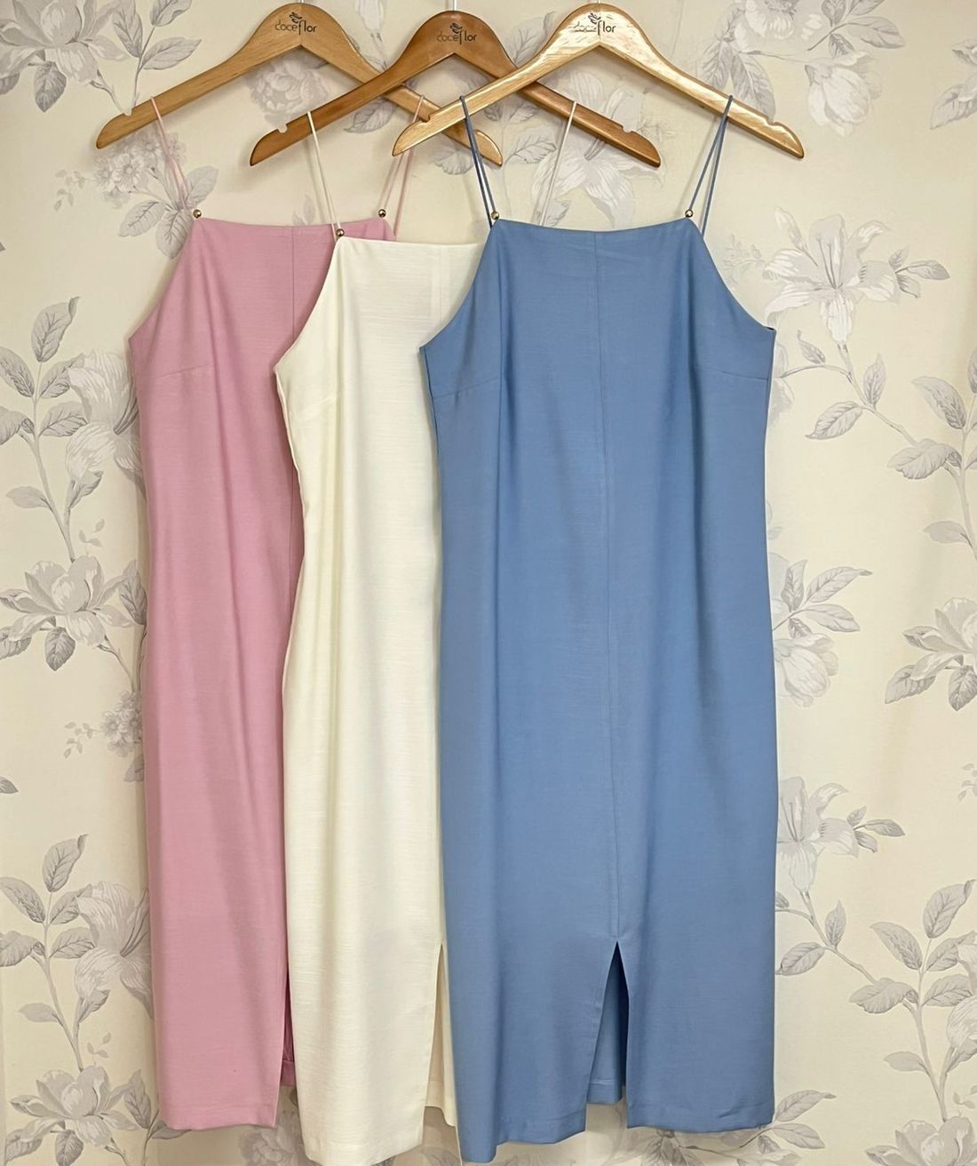 Vestido Midi Com Alças Finas - Doce Flor