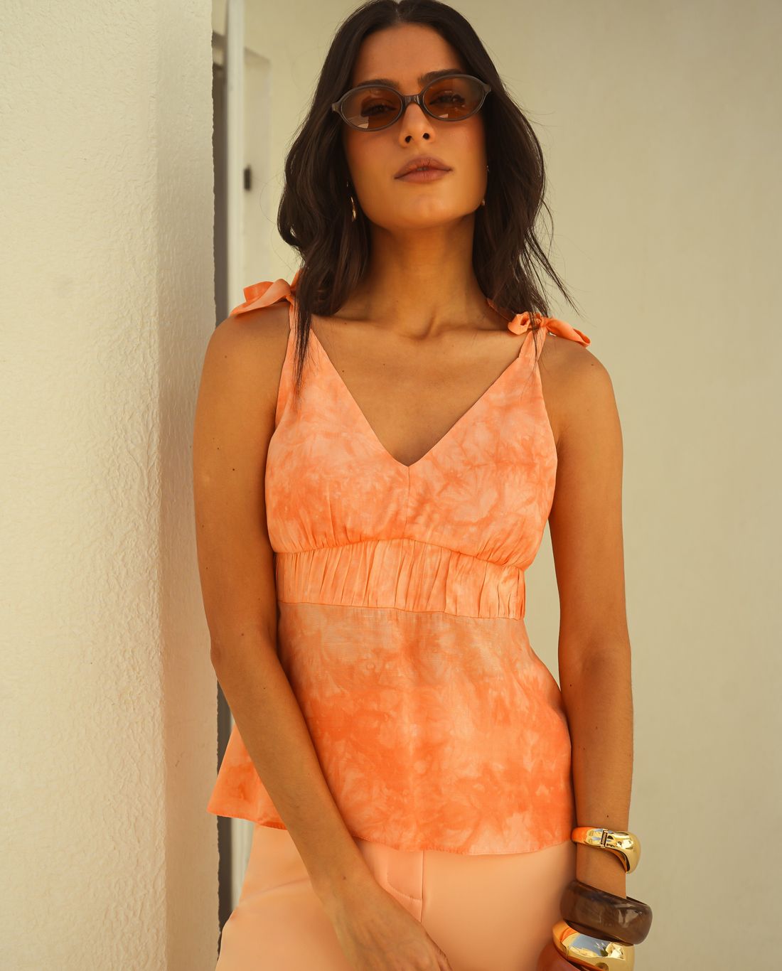 Regata Alça Detalhe Franzido Color Splash - Donna Ritz Regata Alça Detalhe Franzido Color Splash - Donna Ritz