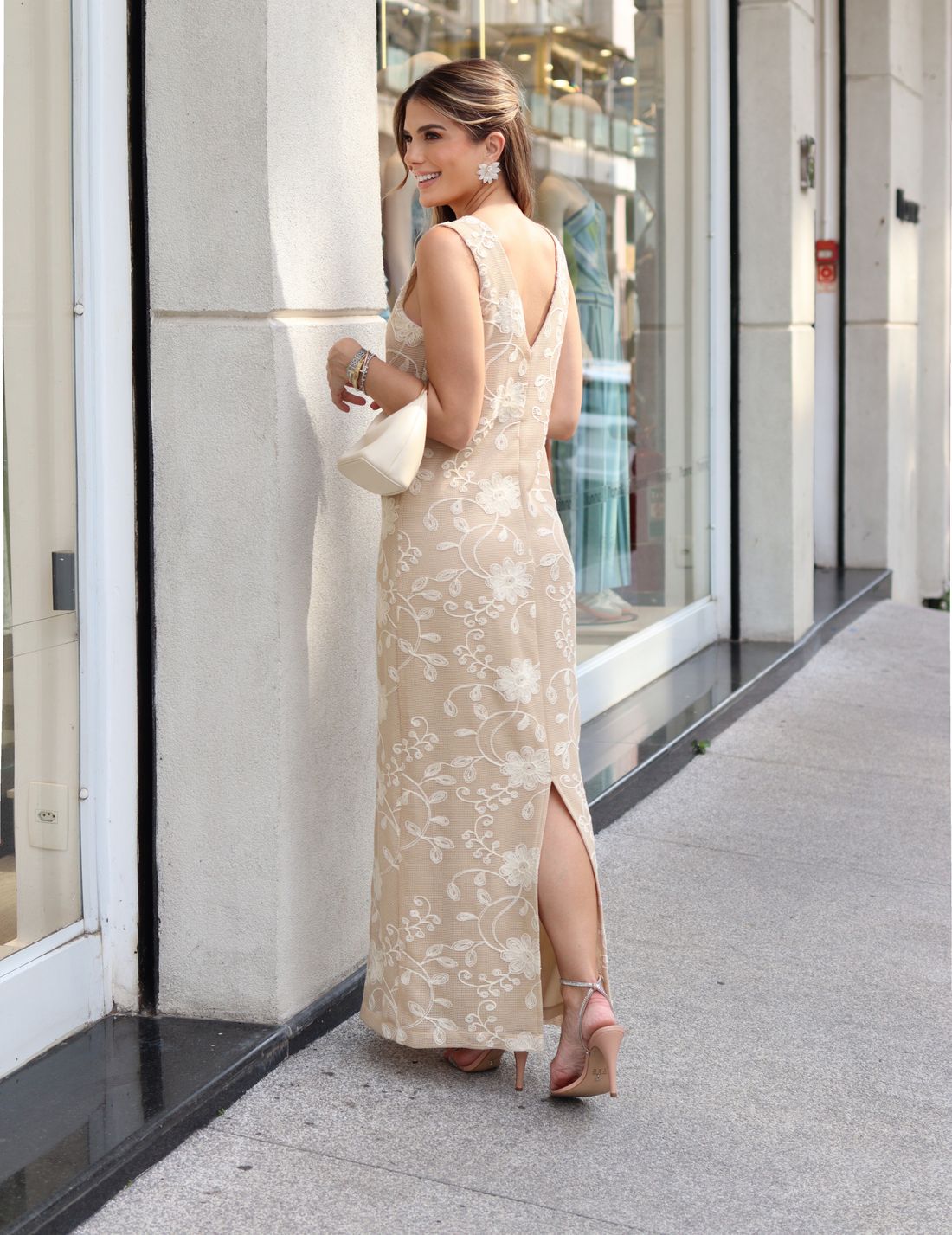 Vestido Longo Tela Bordado - Doce Flor