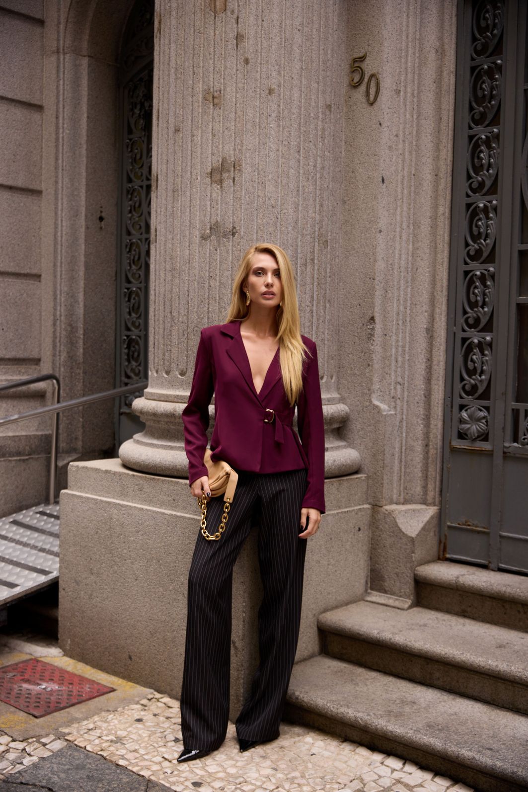 Calça Reta Botão Forrado Risca De Giz - Doce Flor