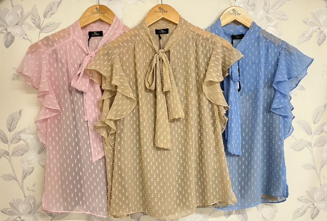 Blusa Chiffon Com Gola Laço - Doce Flor Blusa Chiffon Com Gola Laço - Doce Flor