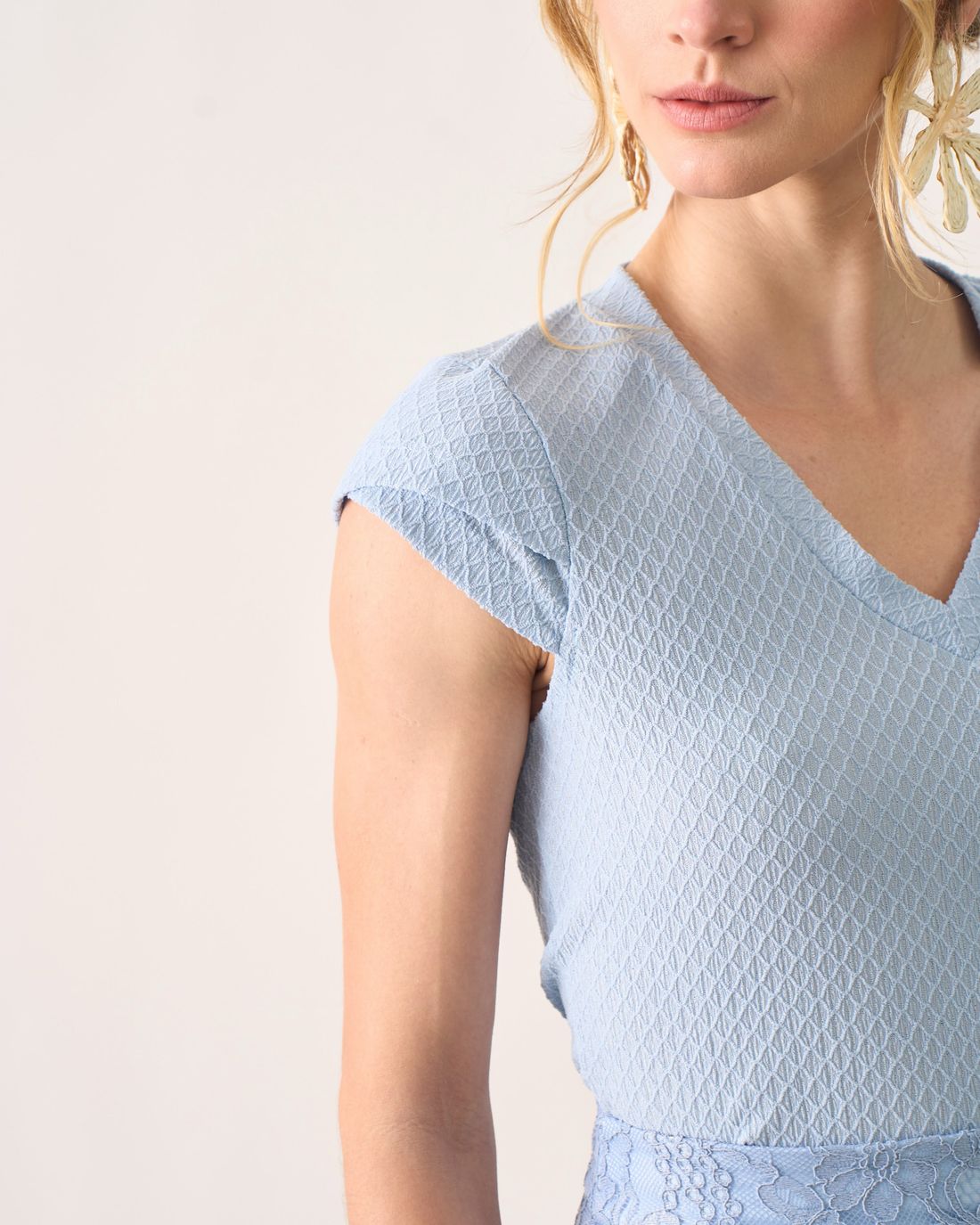 Blusa Malha Maquinetada Decote V - Milalai Blusa Malha Maquinetada Decote V - Milalai