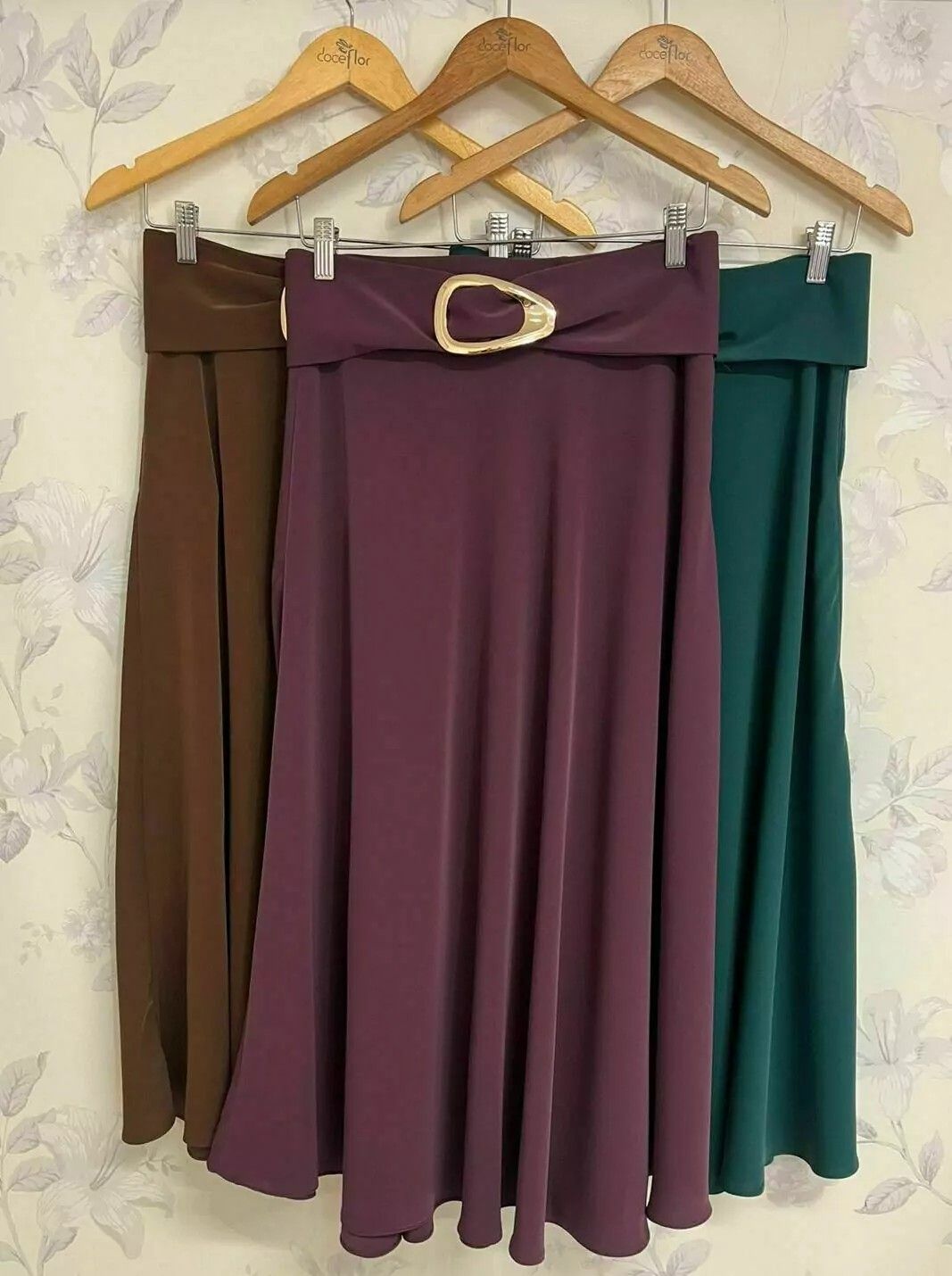 Saia Viés Cinto Fivela Dourada Acetinada - Doce Flor