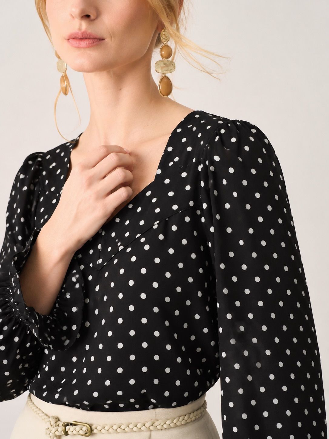Blusa Crepe Manga Longa Poás - Milalai Blusa Crepe Manga Longa Poás - Milalai
