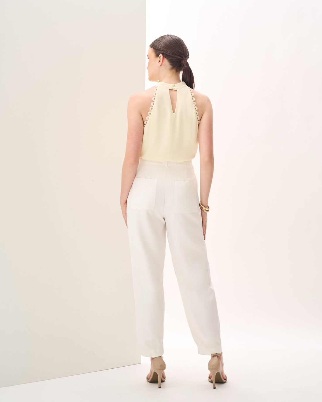 Regata Crepe Decote Halter Renda - Milalai Regata Crepe Decote Halter Renda - Milalai