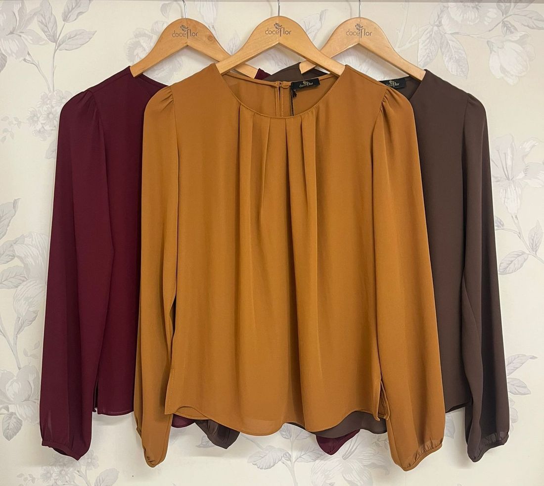 Blusa Crepe Decote Pregas Manga Longa - Doce Flor