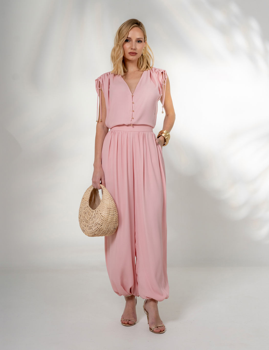 Blusa Crepe Botões Isis - Unique Chic Blusa Crepe Botões Isis - Unique Chic