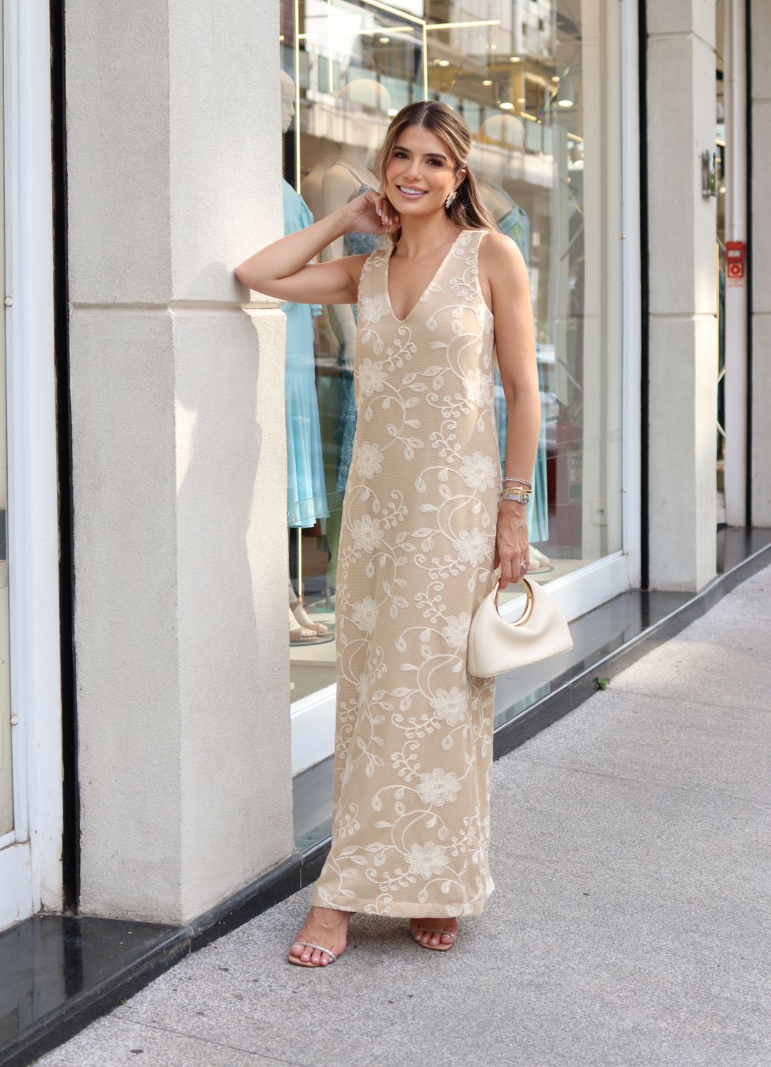 Vestido Longo Tela Bordado - Doce Flor