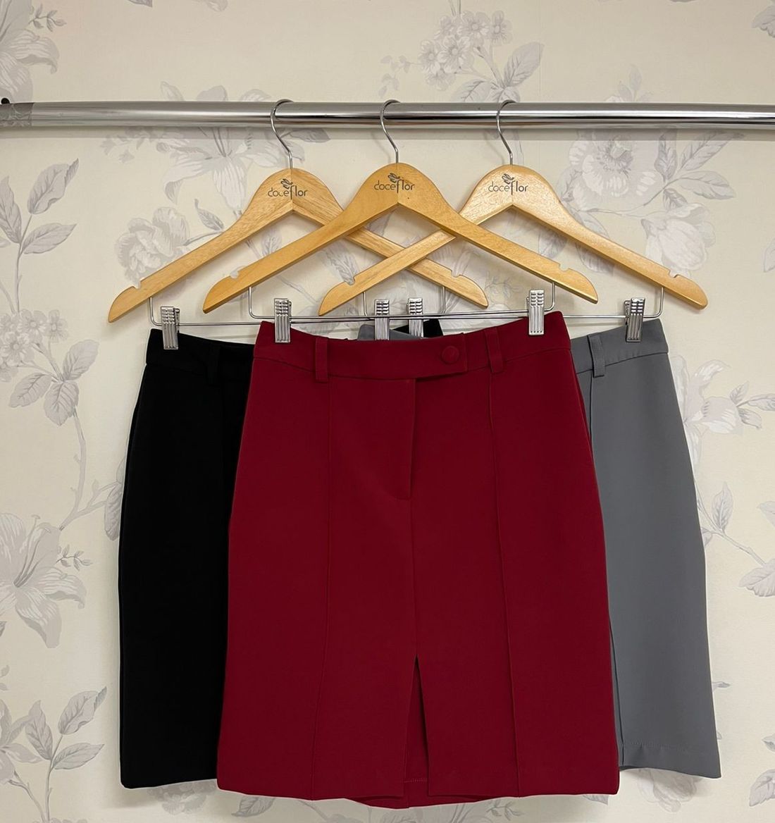 Saia Lápis Com Nervura - Doce Flor Saia Lápis Com Nervura - Doce Flor