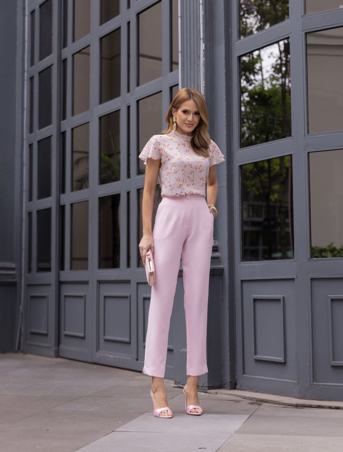 Blusa Crepe Floral Gola Renda - Doce Flor