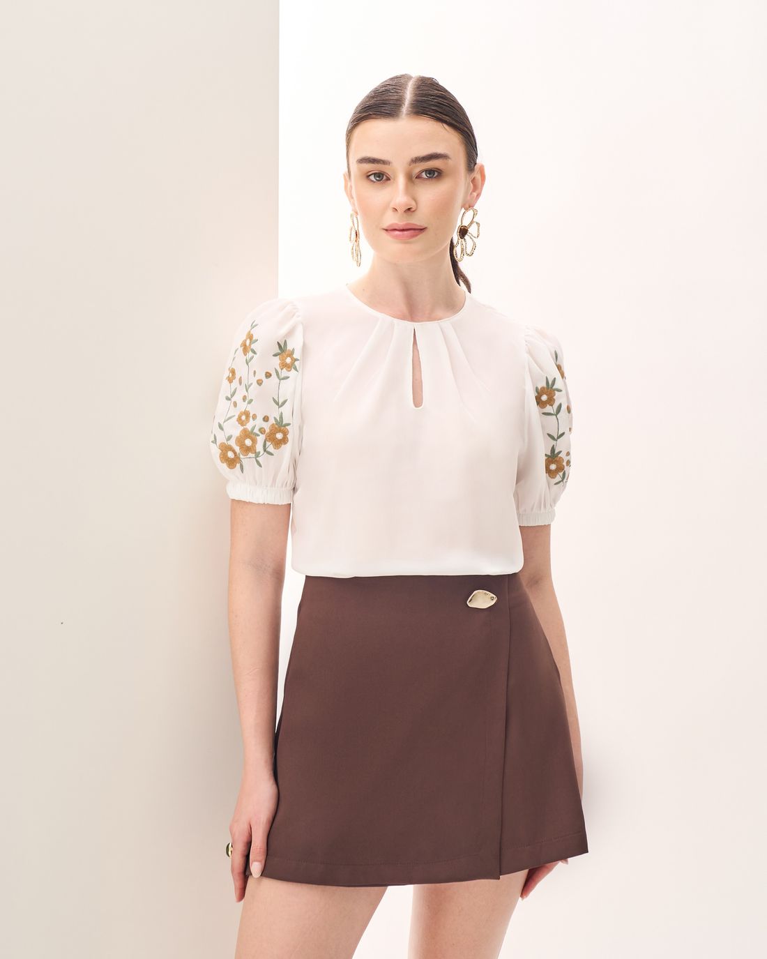 Blusa Crepe Manga Bordada - Milalai Blusa Crepe Manga Bordada - Milalai