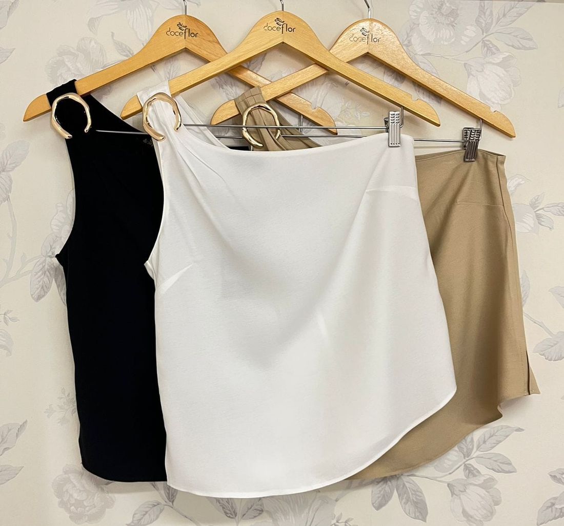 Blusa Ombro Único Fivela - Doce Flor Blusa Ombro Único Fivela - Doce Flor