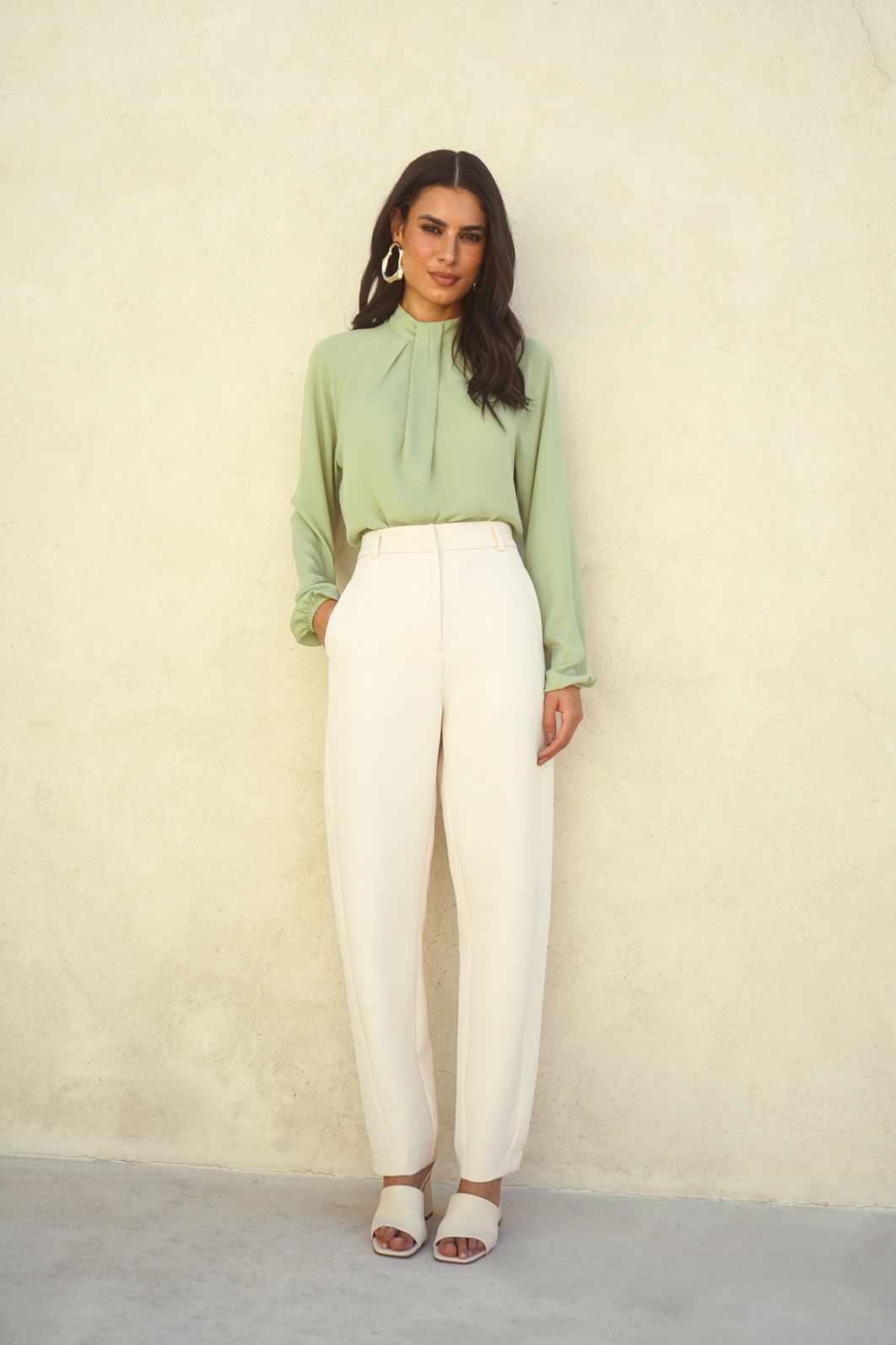 Calça Alfaiataria Barrel com Cinto - Donna Ritz Calça Alfaiataria Barrel com Cinto - Donna Ritz