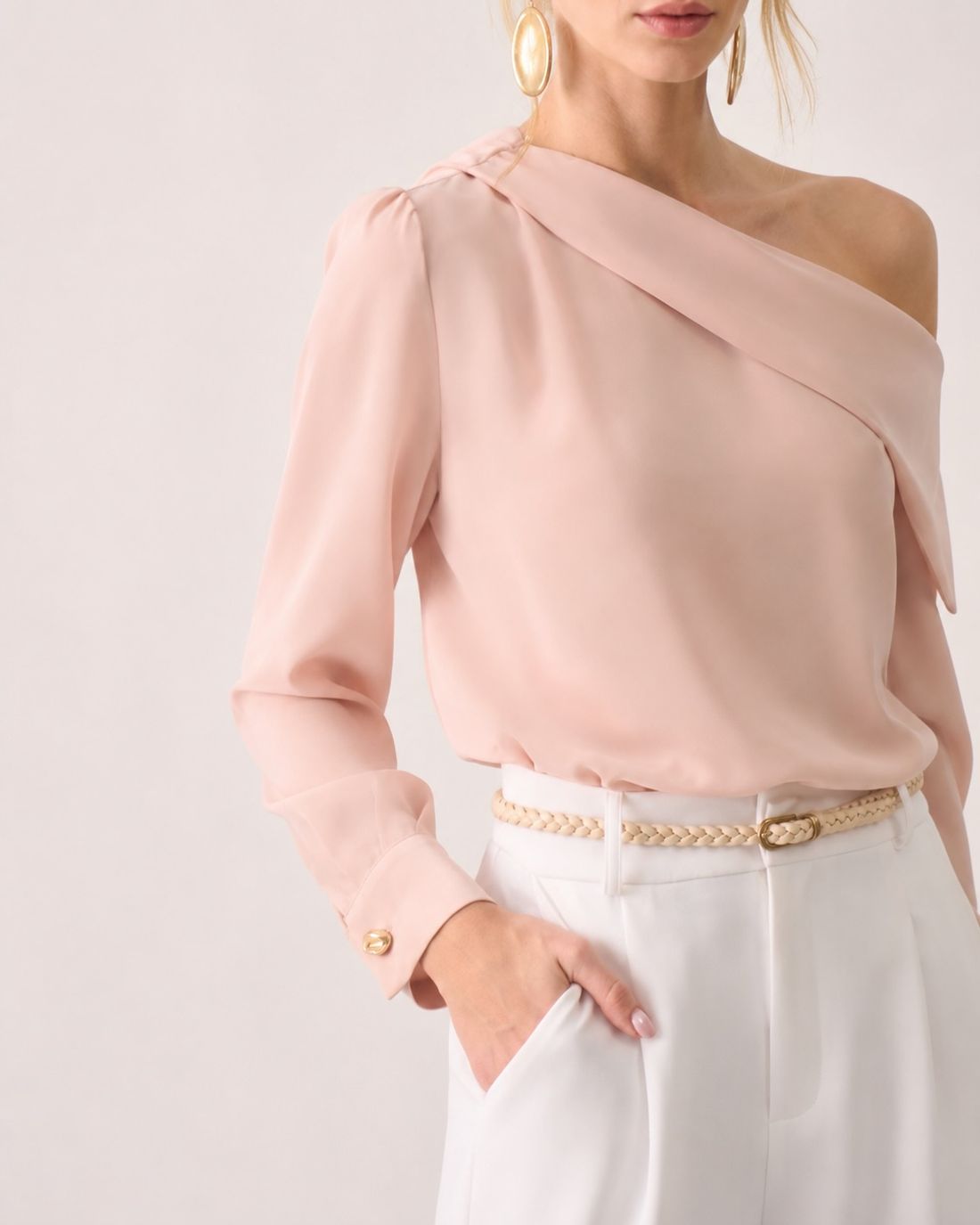 Blusa Crepe Assimétrica Botão Punho - Milalai Blusa Crepe Assimétrica Botão Punho - Milalai