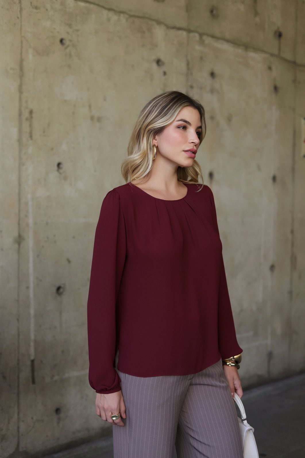 Blusa Crepe Decote Pregas Manga Longa - Doce Flor