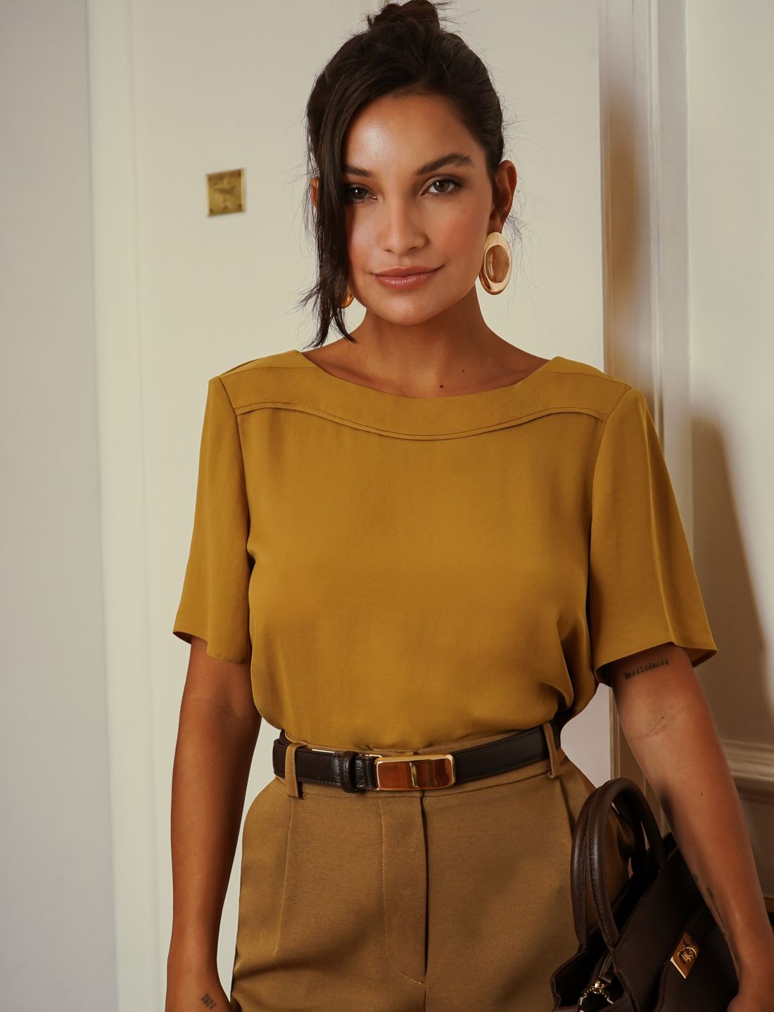 Blusa Crepe Decote Canoa - Donna Ritz Blusa Crepe Decote Canoa - Donna Ritz