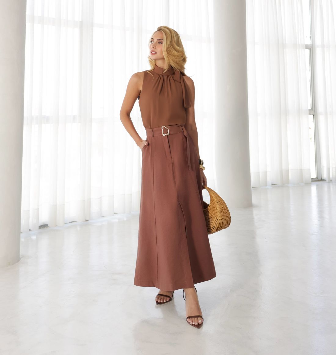 Regata Laço Decote Ombro Botão - Milalai Regata Laço Decote Ombro Botão - Milalai