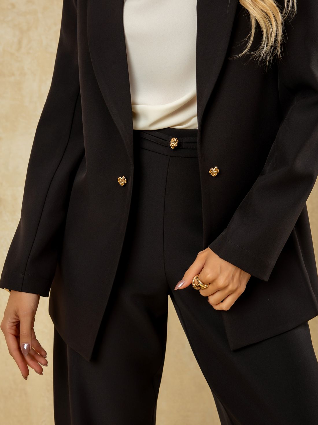 Blazer Feminino de Alfaiataria com Botões Dourados- Doce Flor