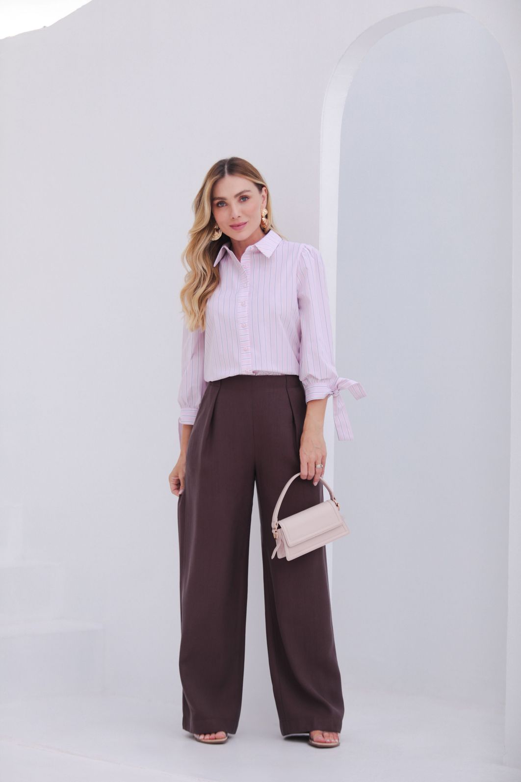 Camisa Tricoline Listrada Punho Amarração - Donna Ritz Camisa Tricoline Listrada Punho Amarração - Donna Ritz