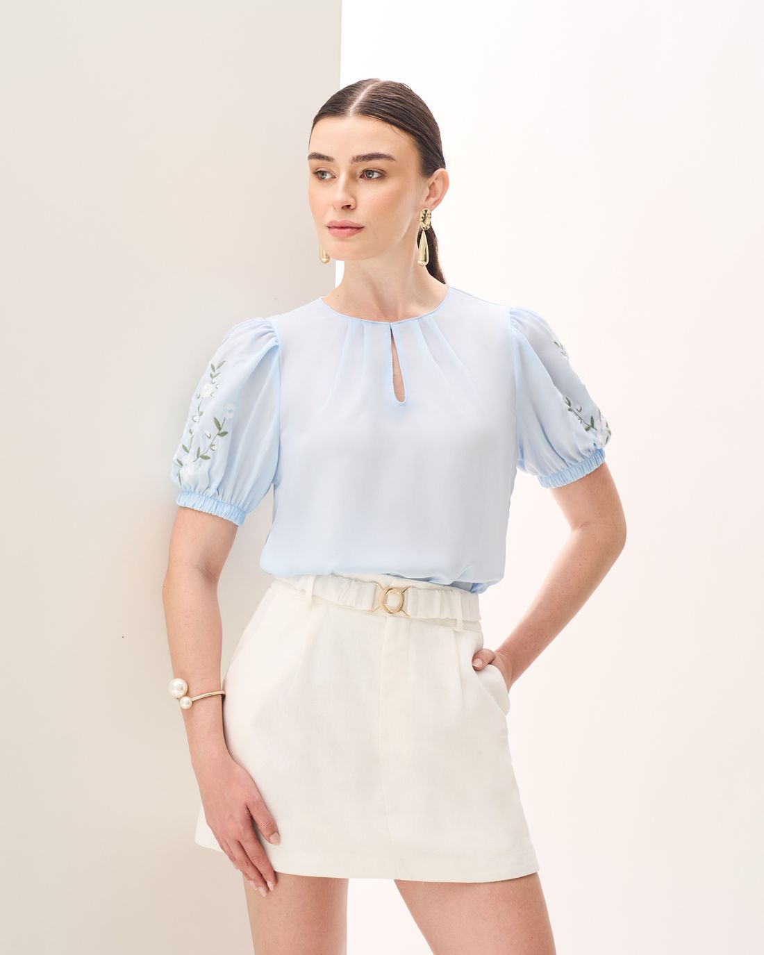 Blusa Crepe Manga Bordada - Milalai Blusa Crepe Manga Bordada - Milalai
