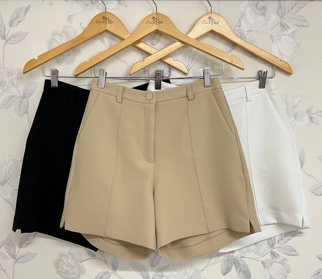 Shorts Alfaiataria Nervura Fenda - Doce Flor