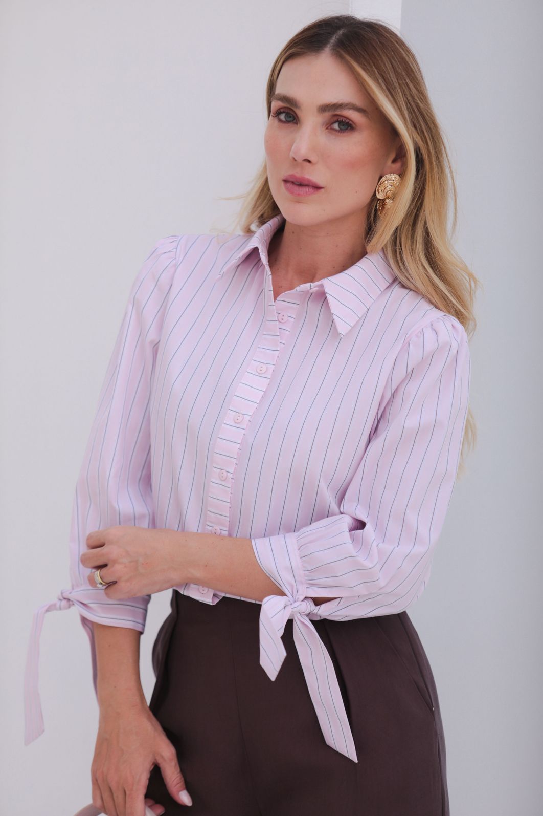 Camisa Tricoline Listrada Punho Amarração - Donna Ritz Camisa Tricoline Listrada Punho Amarração - Donna Ritz
