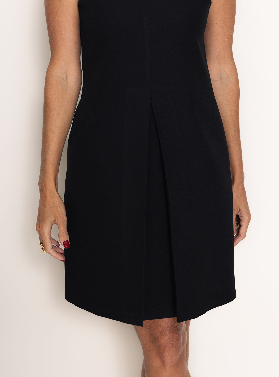 Vestido Prega Alfaiataria - Unique Chic Vestido Prega Alfaiataria - Unique Chic