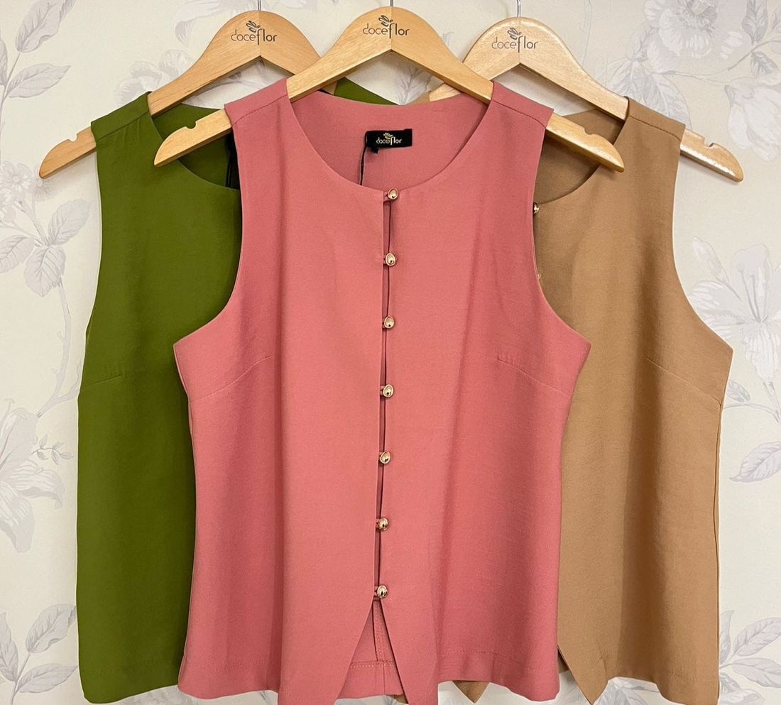 Blusa Alongada Com Botões Dourados - Doce Flor