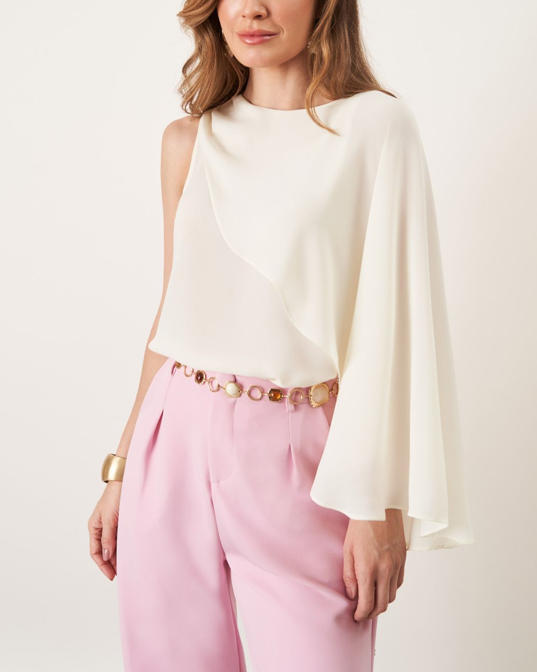 Blusa Crepe Capa Assimétrica - Milalai Blusa Crepe Capa Assimétrica - Milalai