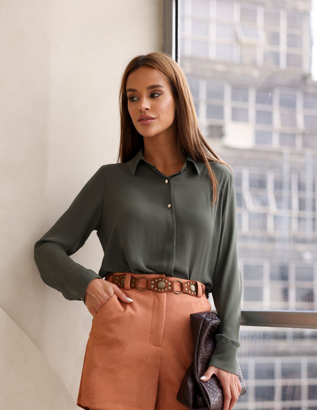 Shorts De Suede Bolsos- Doce Flor