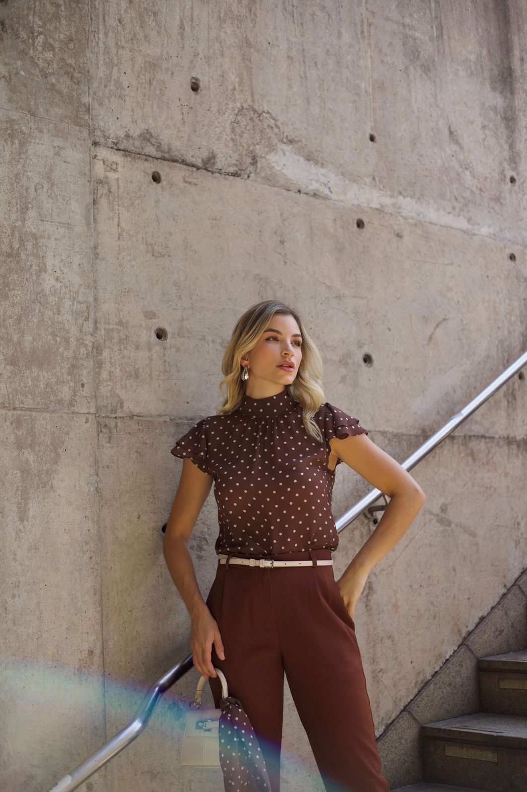 Blusa Crepe Gola Alta Poás - Doce Flor