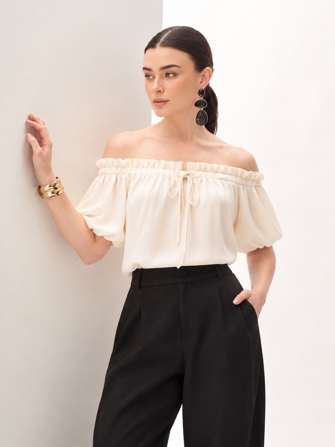 Blusa Crepe Ombro a Ombro - Milalai Blusa Crepe Ombro a Ombro - Milalai