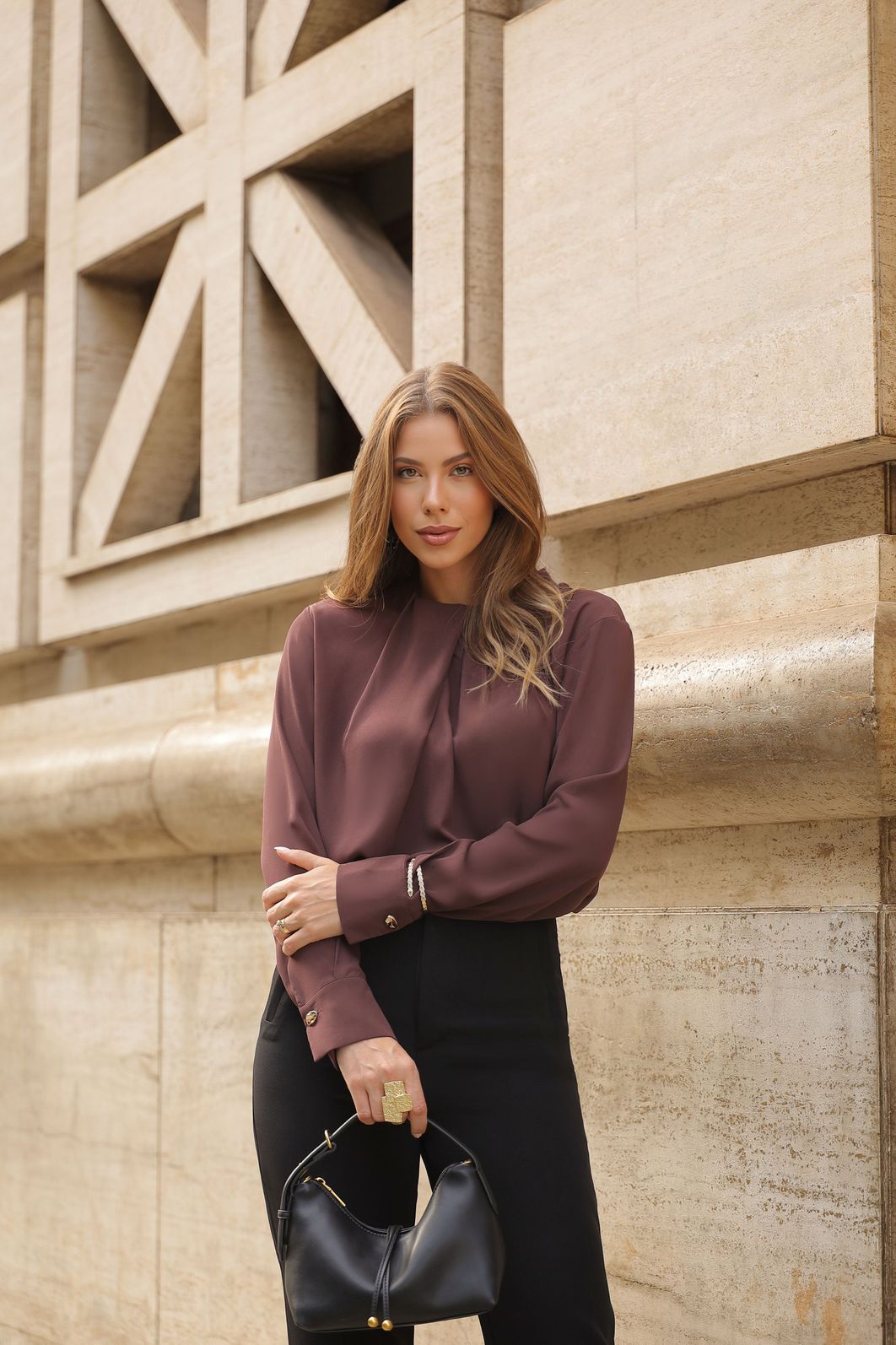 Blusa Crepe Drapeado e Pregas - Milalai Blusa Crepe Drapeado e Pregas - Milalai